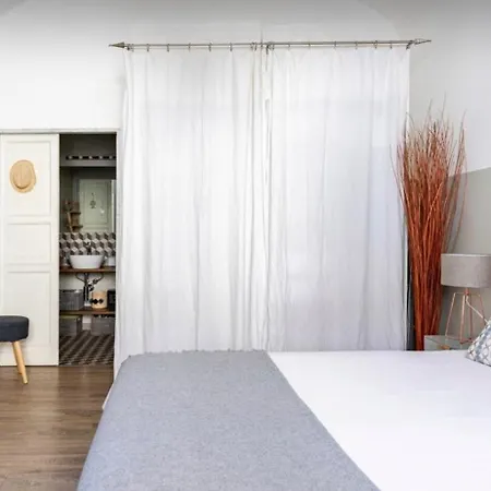 Lejlighed Cocoon, Iconic Design In Historic Center & Breakfast *