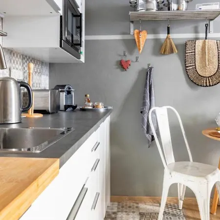 Cocoon, Iconic Design In Historic Center & Breakfast Апартаменты Сарцана